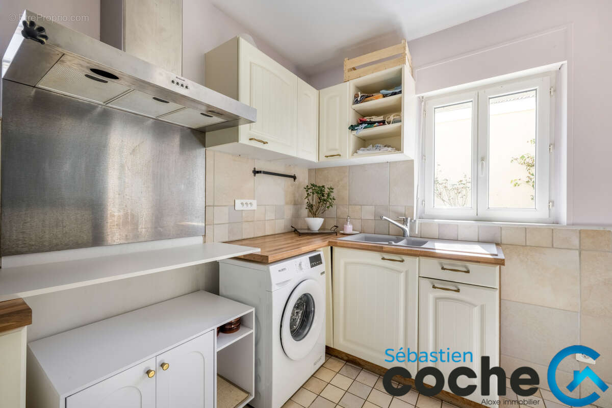 Maison à SAINT-BONNET-DE-MURE