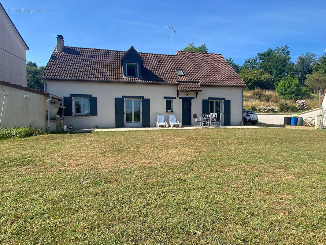 Maison à CONNERRE