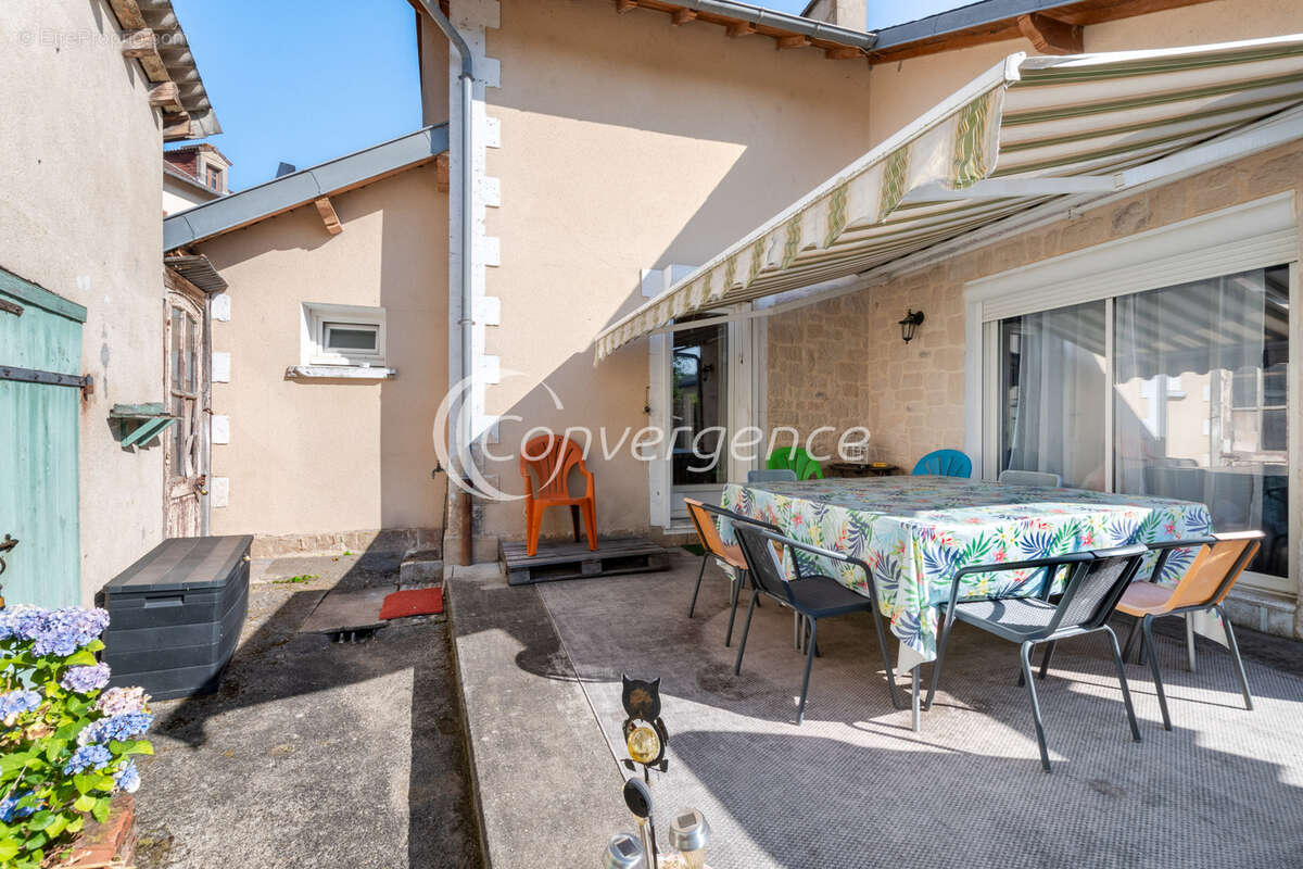 Maison de bourg 83 m2  - Proche de toutes commodités - photo 8