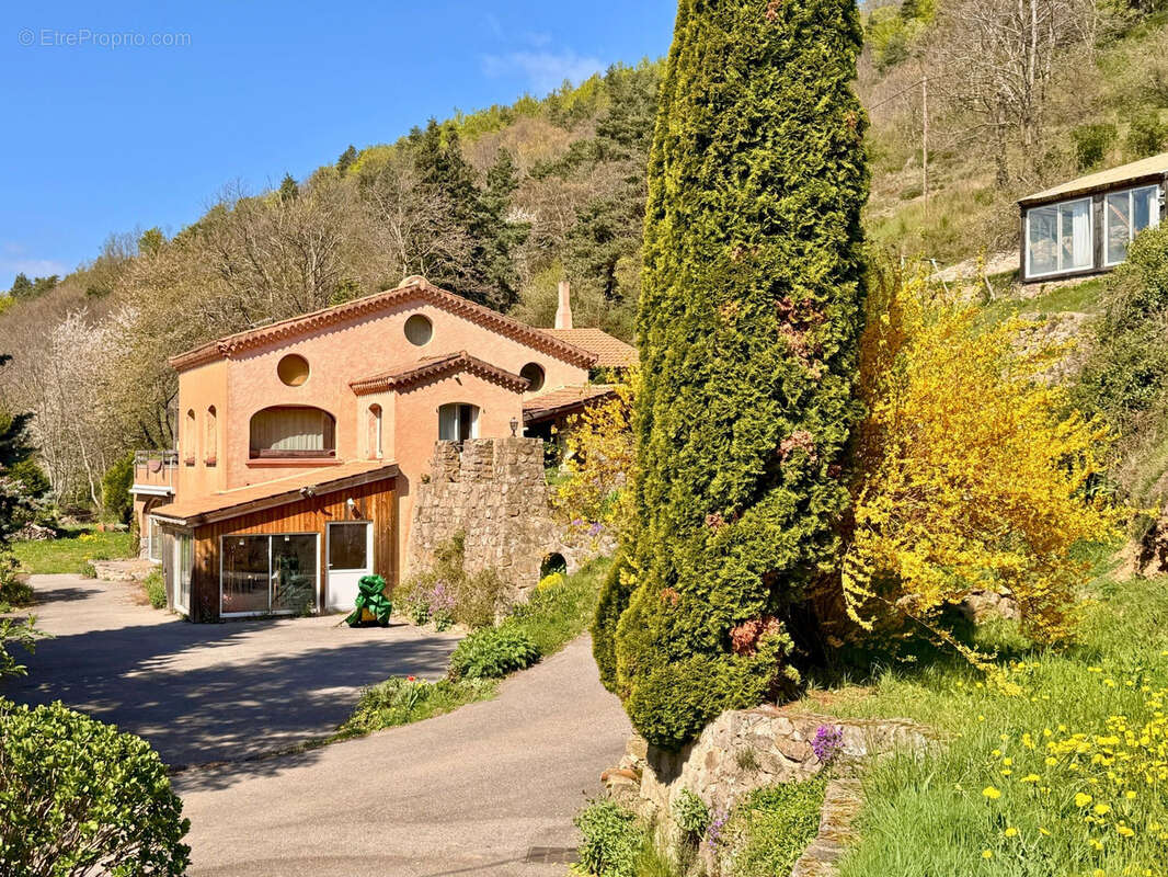 Maison à SAINT-FELICIEN