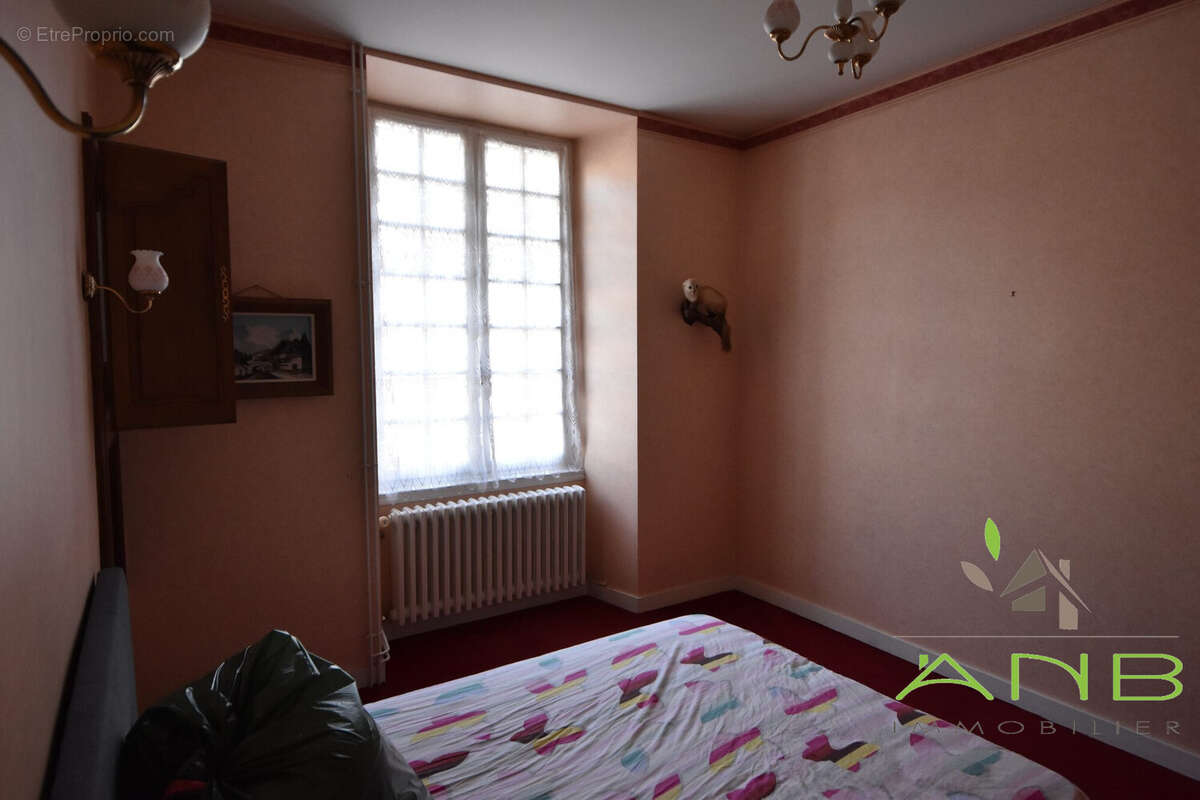 Maison à CHARROUX