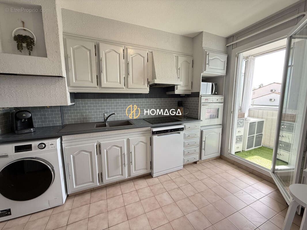 CUISINE - Appartement à VITROLLES