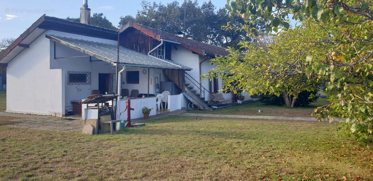 Maison à MEZOS