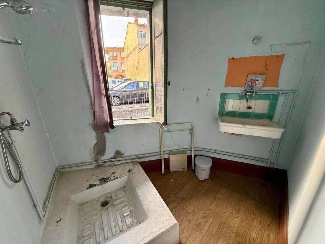 Maison à NEGREPELISSE