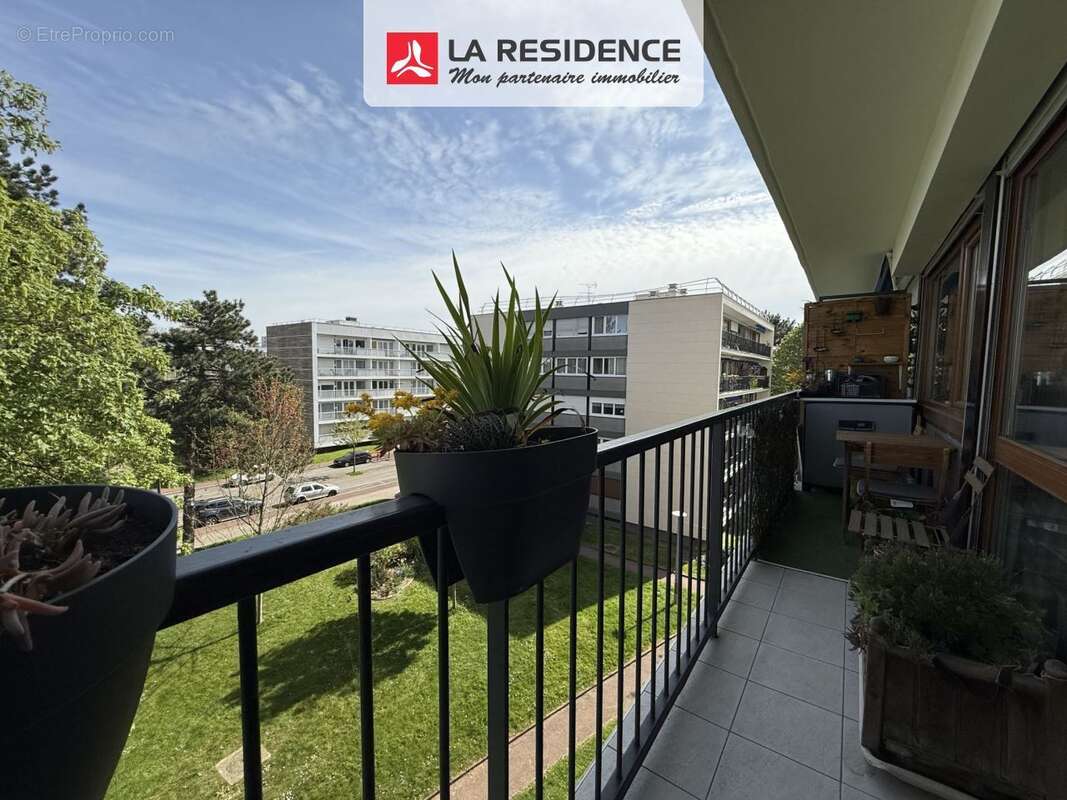 Appartement à VELIZY-VILLACOUBLAY