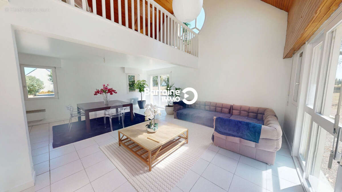 A vendre ploudaniel maison 5 chambres jardin dependances - photo 2