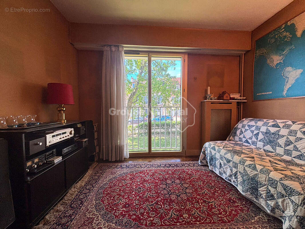 Appartement à VERSAILLES