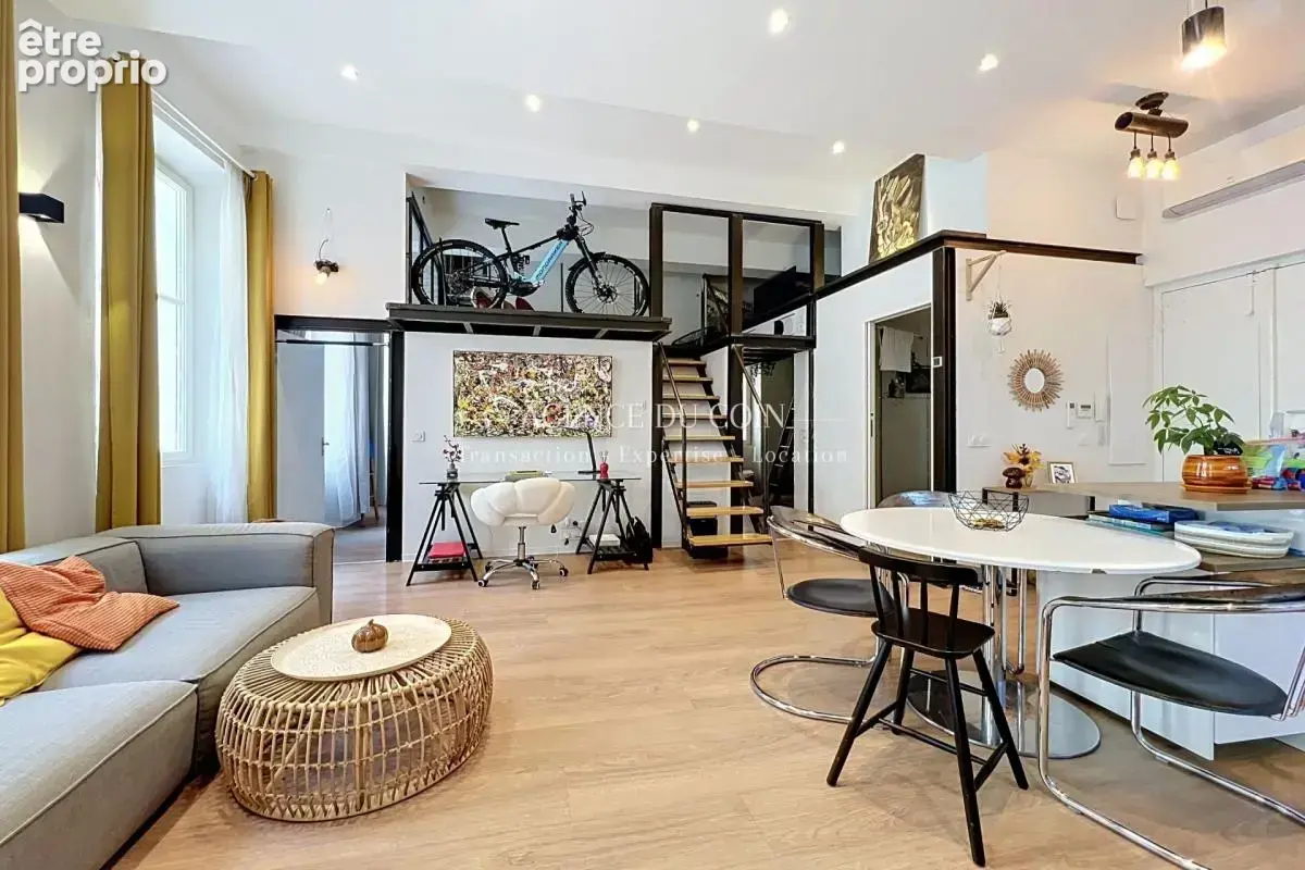 DRAGUIGNAN CENTRE-VILLE – Superbe appartement haussmannien e - photo 6