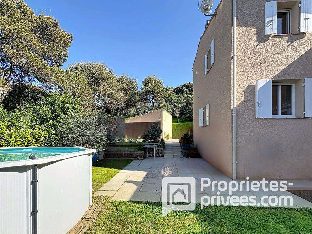 Maison à GROSSETO-PRUGNA