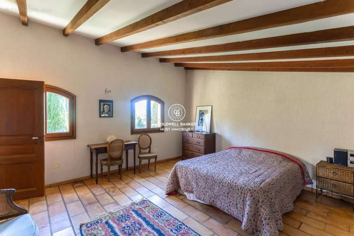 Bastide d'exception au cœur d'un parc arboré de 2.5 hectares - photo 25
