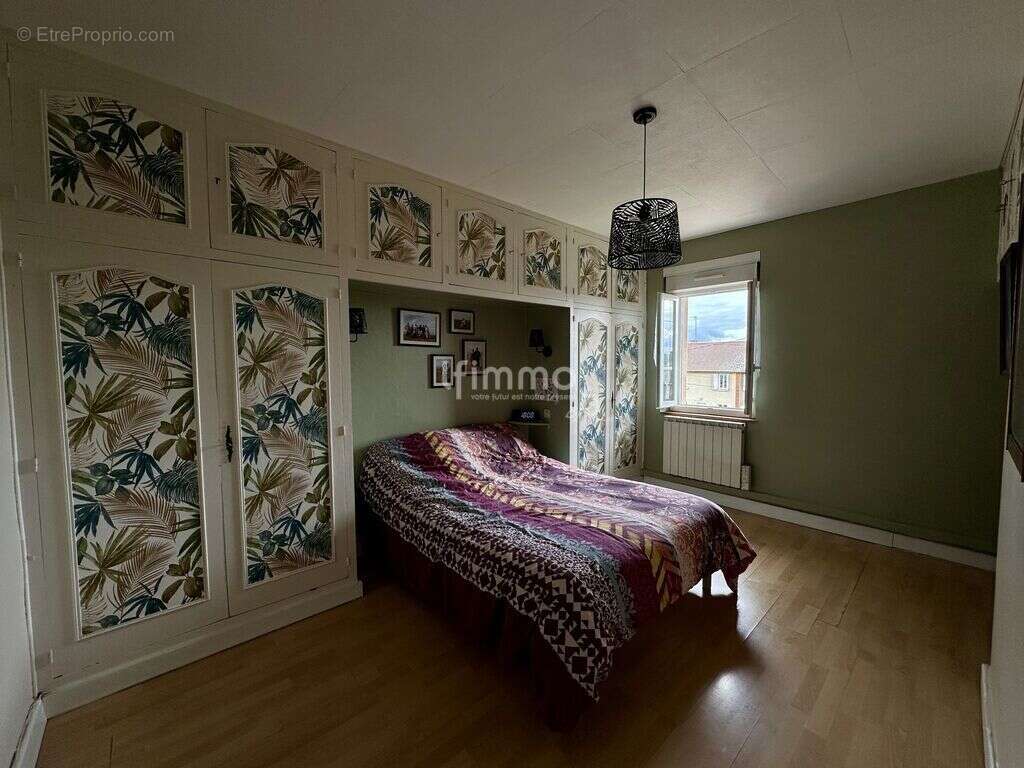 Maison à SAINT-CLAIR-DE-HALOUZE