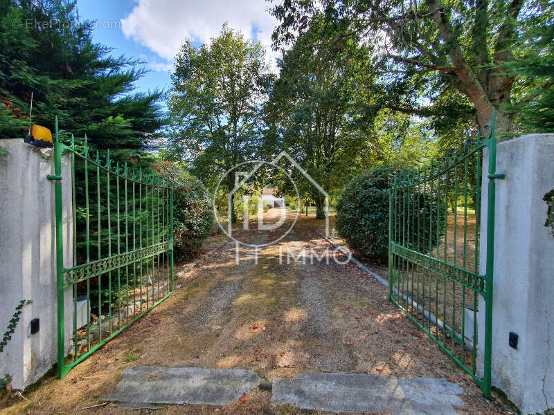 Corps de ferme avec granges - photo 8