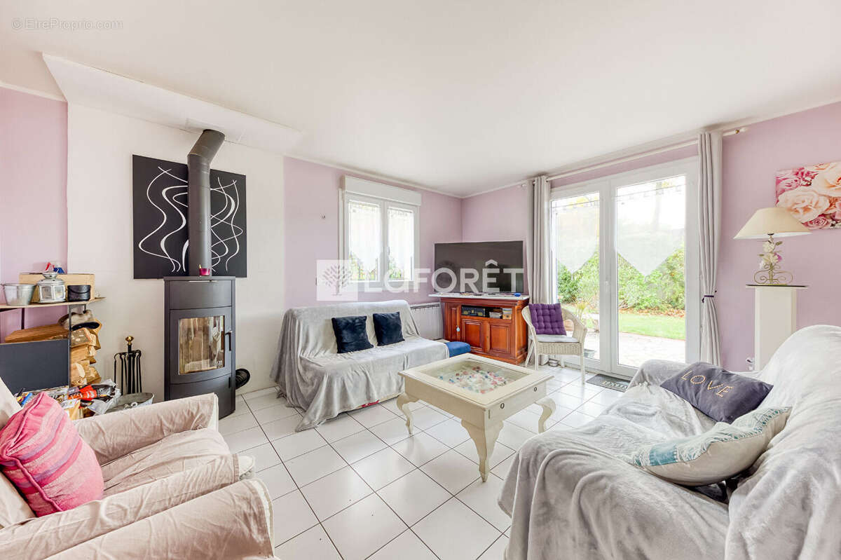 Maison à OZOIR-LA-FERRIERE