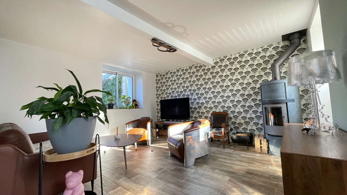 Maison à LE RELECQ-KERHUON