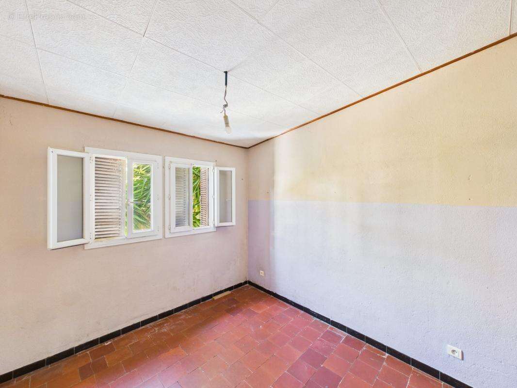 Vente maison en pierre avec vue mer - alata - photo 13