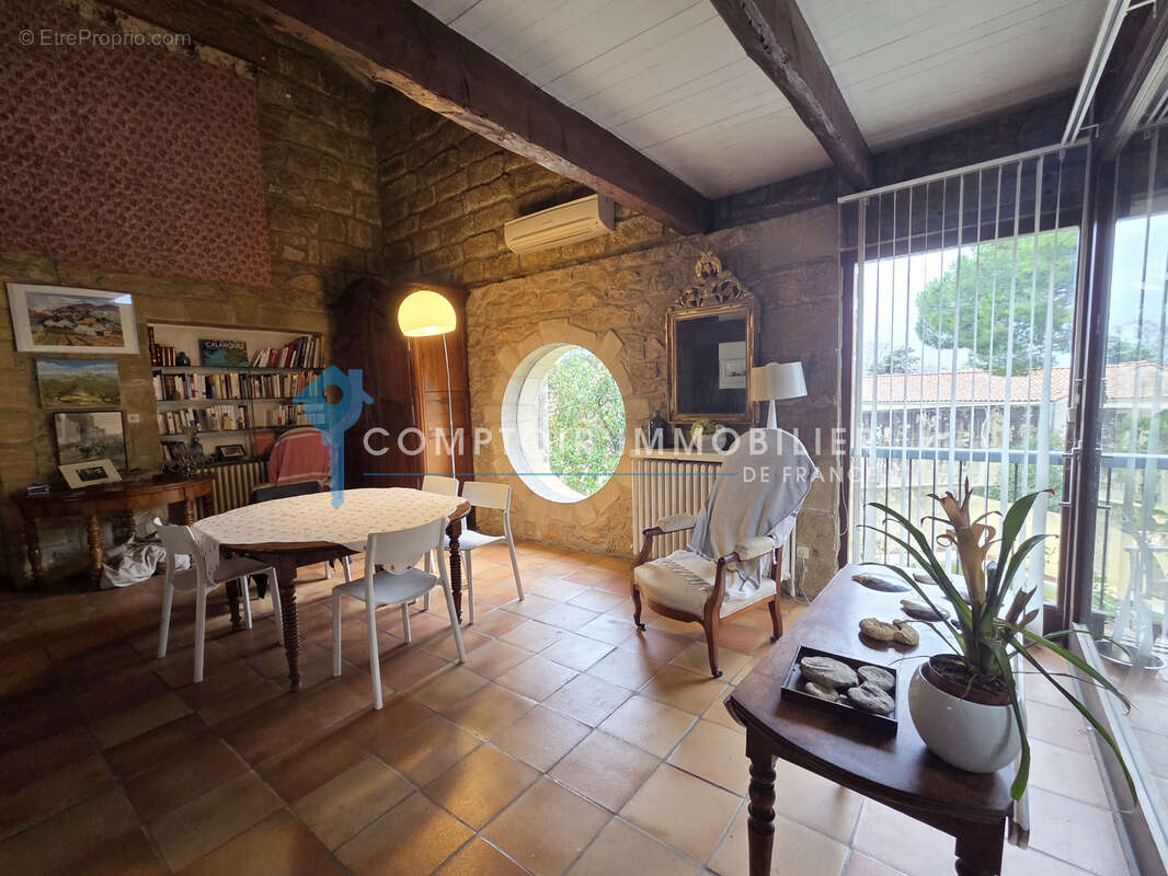 Immeuble de rapport avec Maison vigneronne et  locaux proche centre ville - photo 4
