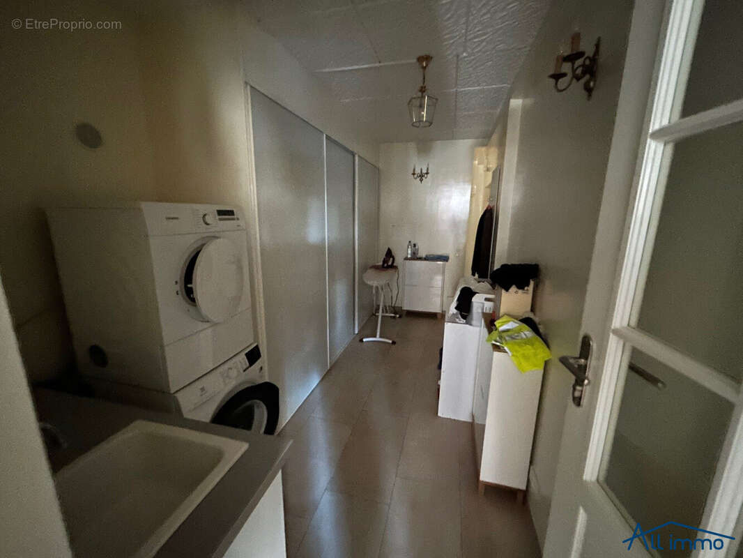 Commerce à SAINT-MAUR-DES-FOSSES