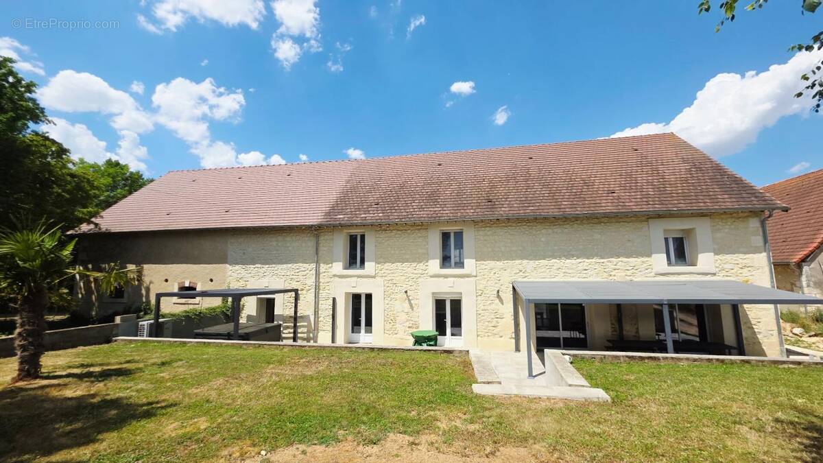 Maison à SAINT-GERMAIN-DU-PUY
