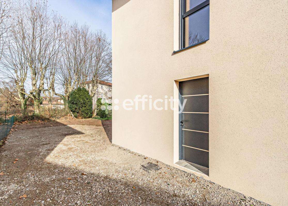 Maison à CHAZAY-D&#039;AZERGUES