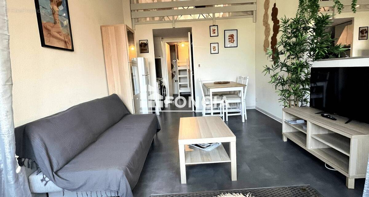 Appartement à LA LONDE-LES-MAURES