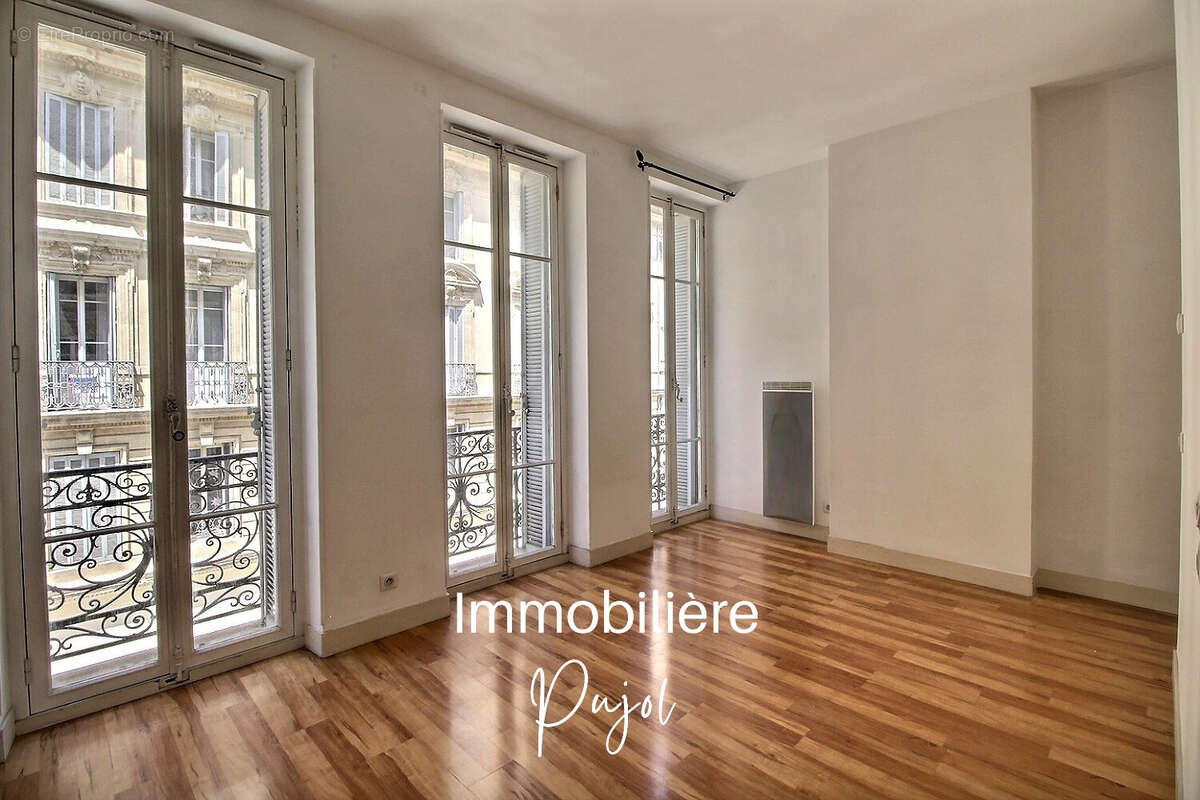 Appartement à MARSEILLE-2E