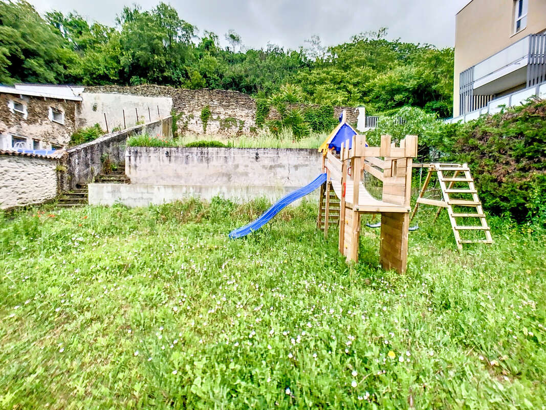 Maison à CHASSE-SUR-RHONE
