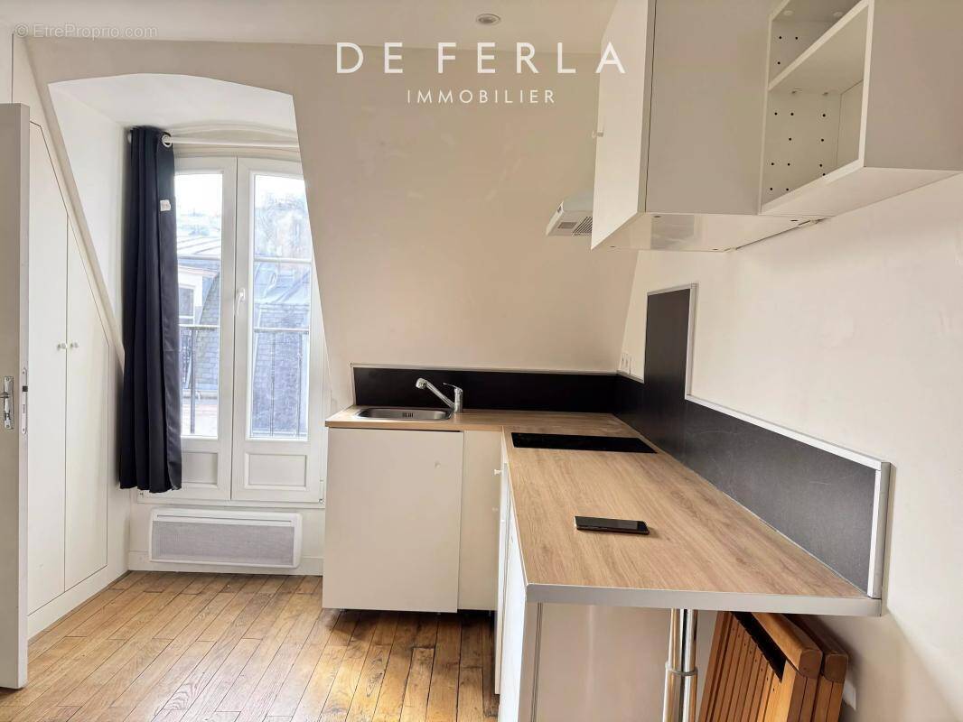 Appartement à PARIS-14E