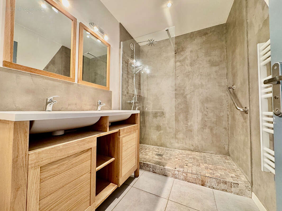 Appartement à MARSEILLE-12E