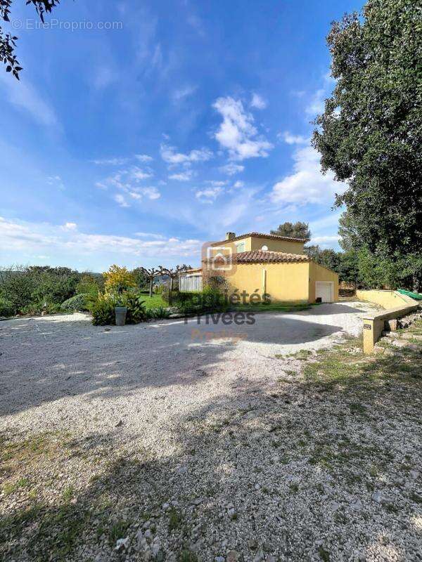 Maison à SAINT-MAXIMIN-LA-SAINTE-BAUME