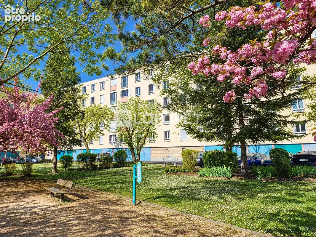 Appartement Rueil Malmaison 4 pièce(s) proche RER. - photo 10