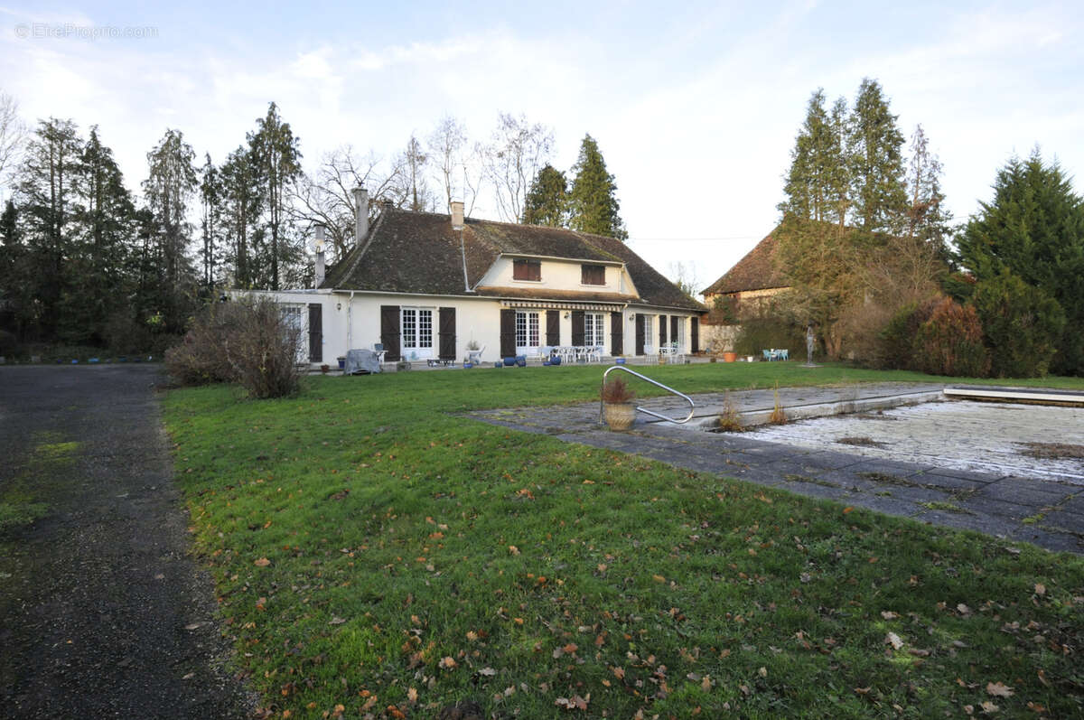 Maison à SAINT-JEAN-LIGOURE