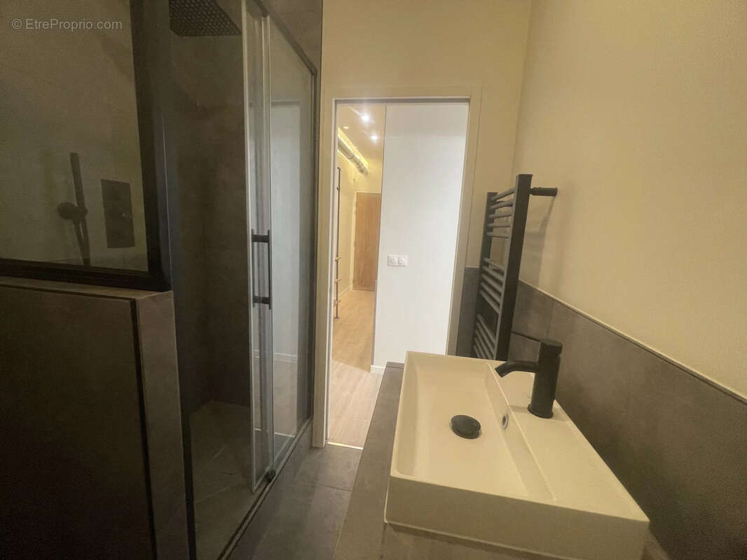 Appartement à PARIS-19E