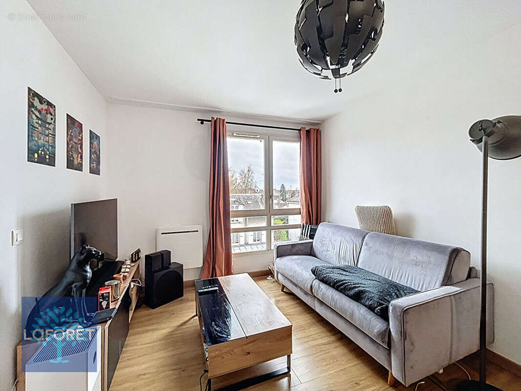 Appartement à CORBEIL-ESSONNES