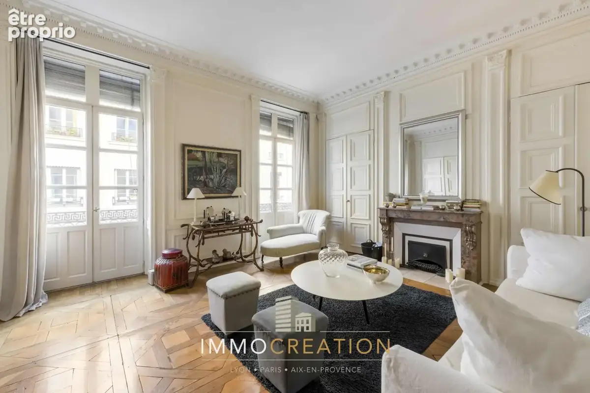 CŒUR AINAY   Prestigieux et chaleureux appartement de 5 pièces à vendre LYON 2 - photo 13