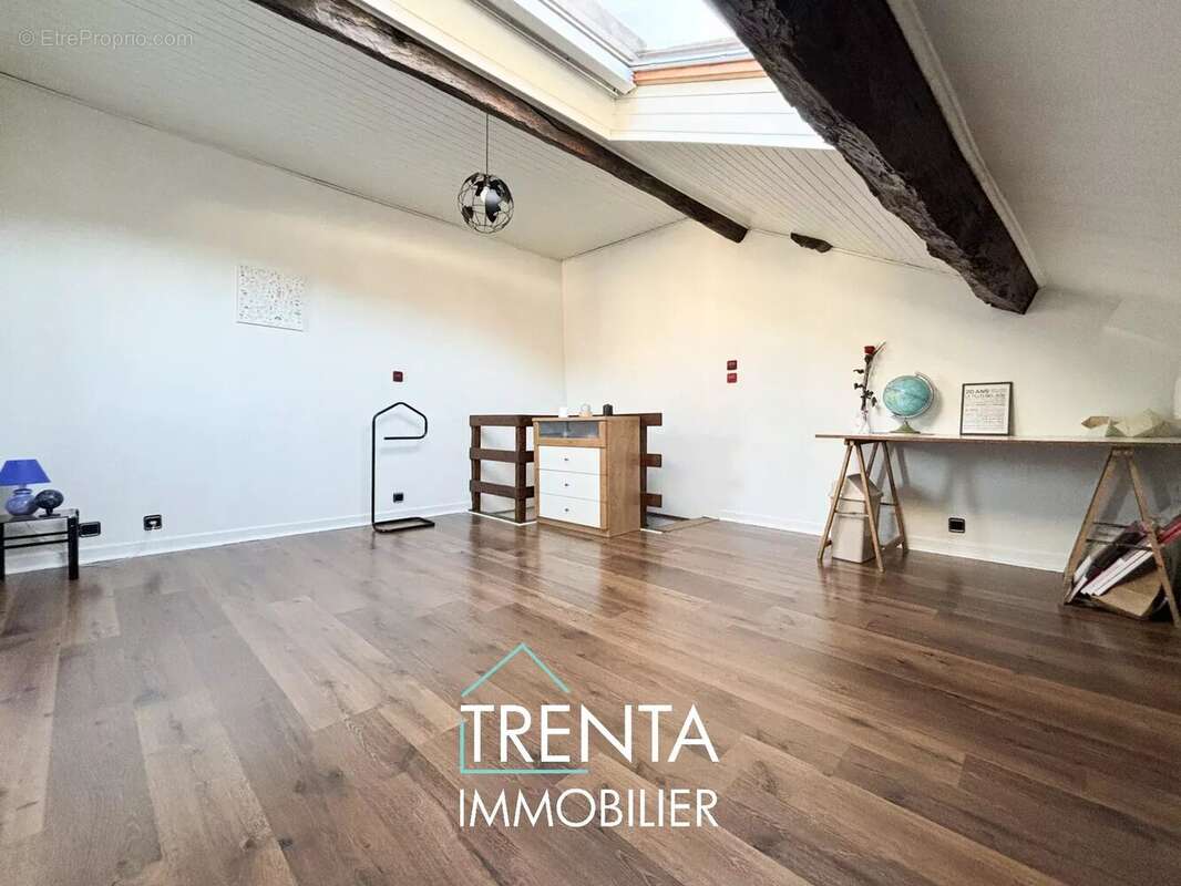 Appartement à CHIRENS