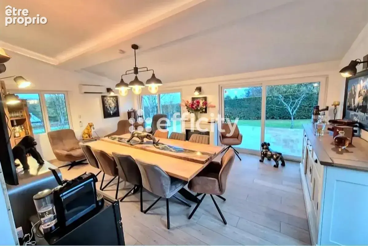 Maison 200 m² à Thevet-Saint-Julien  - photo 9