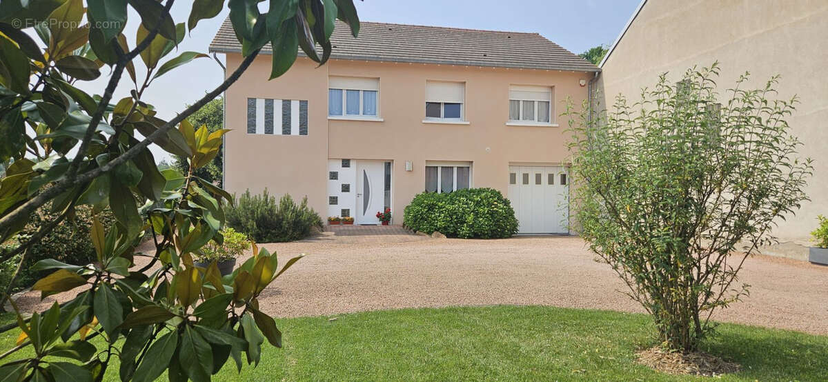 Maison à BELLERIVE-SUR-ALLIER