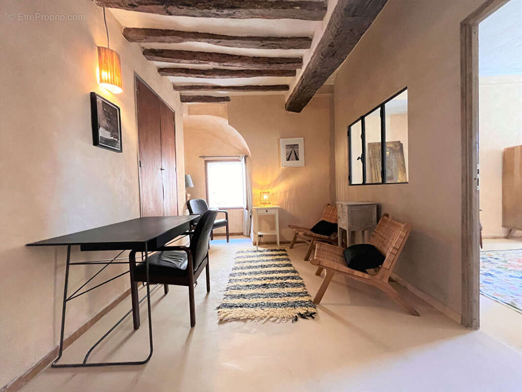 Appartement à SAINT-SATURNIN-LES-APT