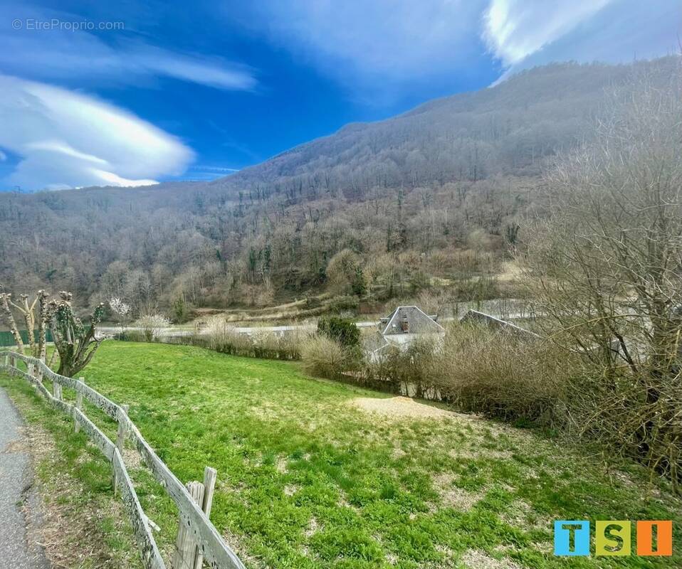 Terrain à LEGE