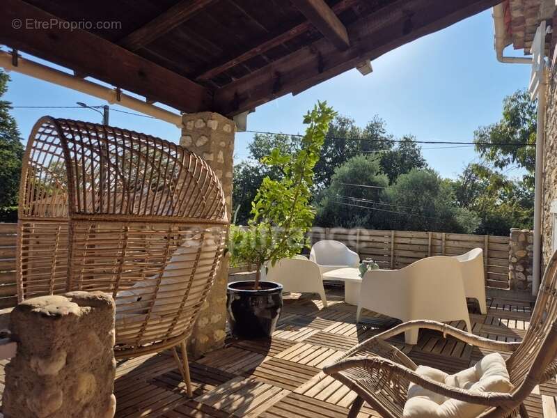 Maison à VEZENOBRES