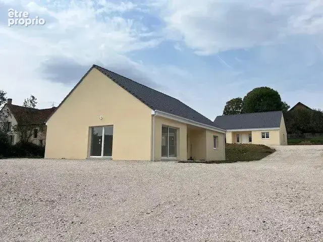 Maison à SOMBERNON