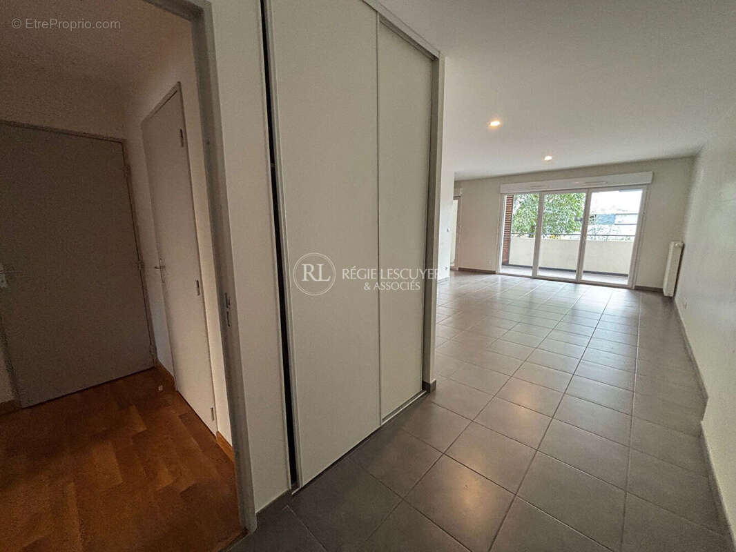 Appartement à SAINTE-FOY-LES-LYON