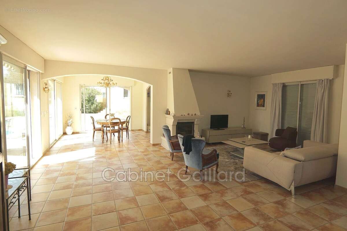 Maison à PEYMEINADE