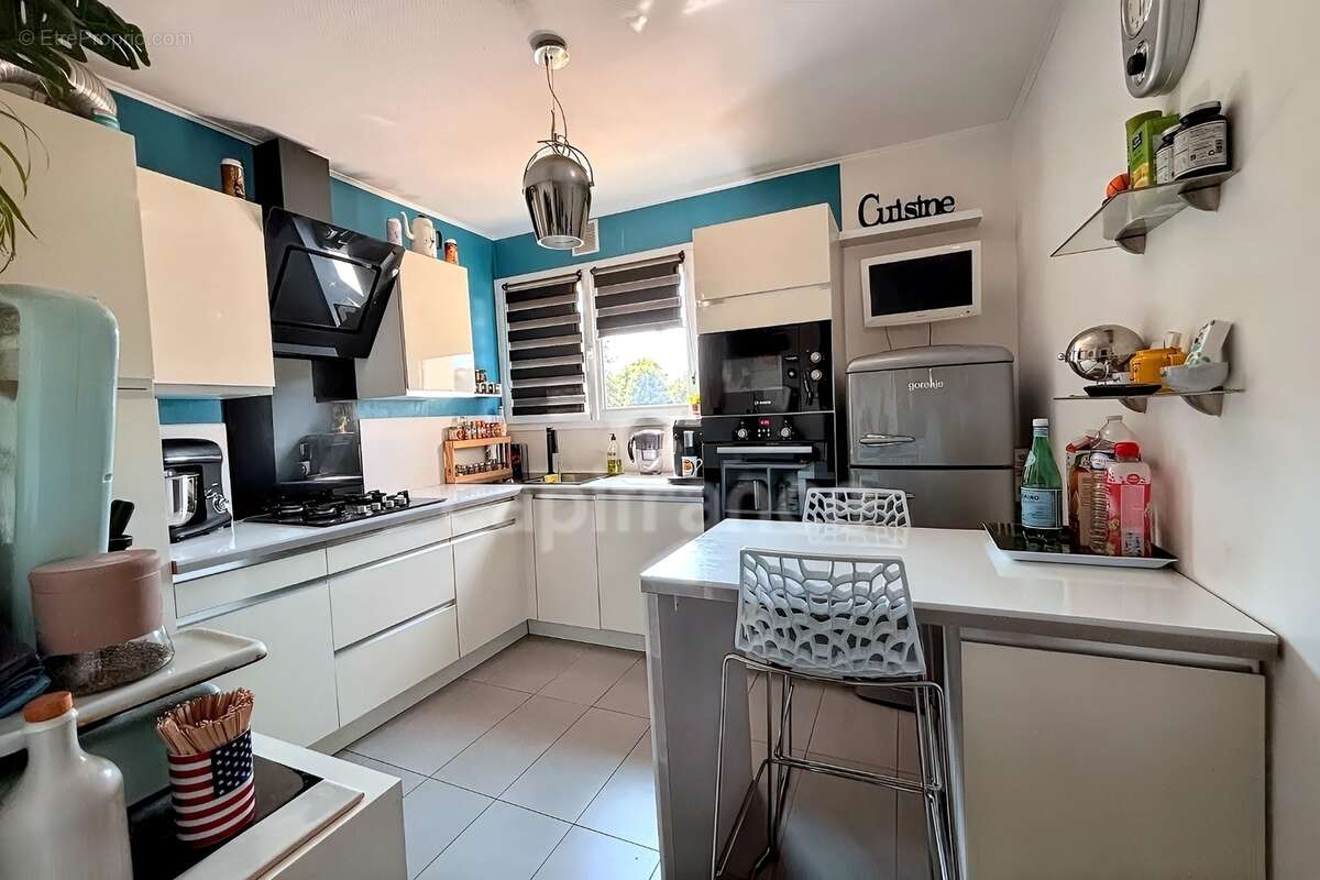 Quimper(29)  Grand T3 lumineux de 78,21 m² – Ancien T4 avec 3ᵉ chambre possible - Excellent état - Box de stockage - photo 7