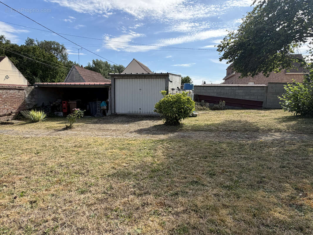 Maison situee a guignecourt a renovee sur un terrain de 1357m2 - photo 10