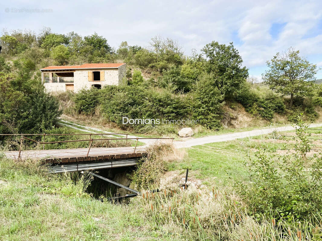 Maison 450 m² à Vinca  - photo 5