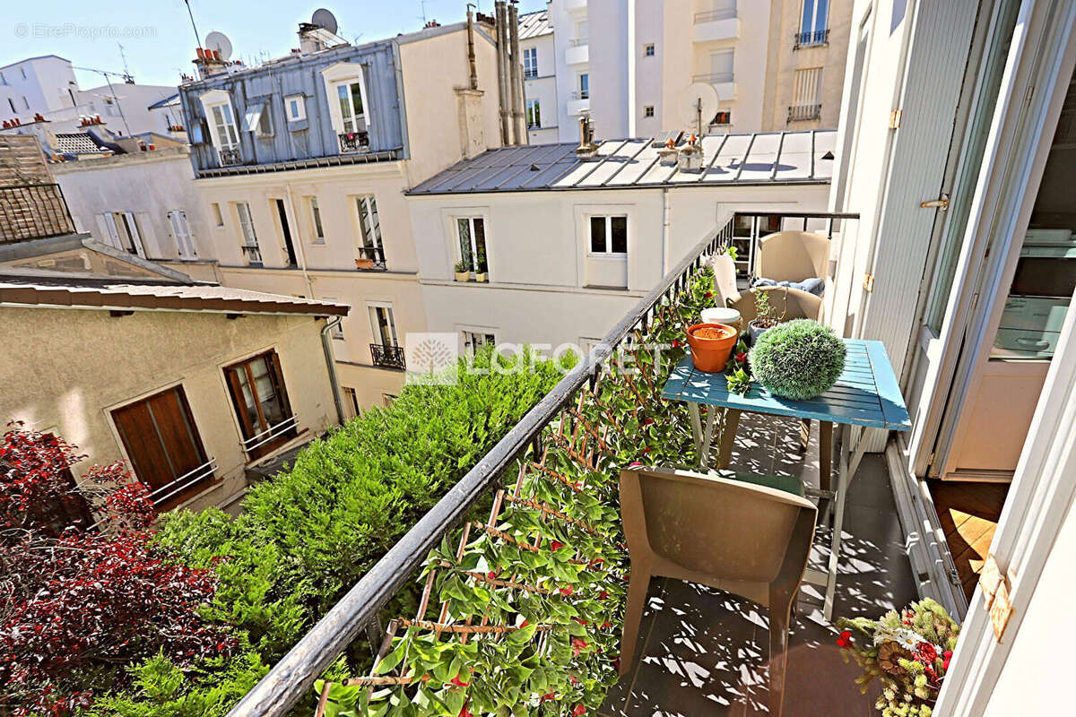 Appartement à PARIS-14E