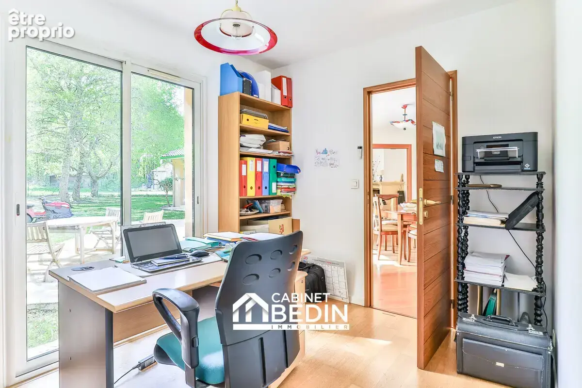 Maison 7 pièces 220 m² à vendre à Saint-Morillon (33650) - photo 5