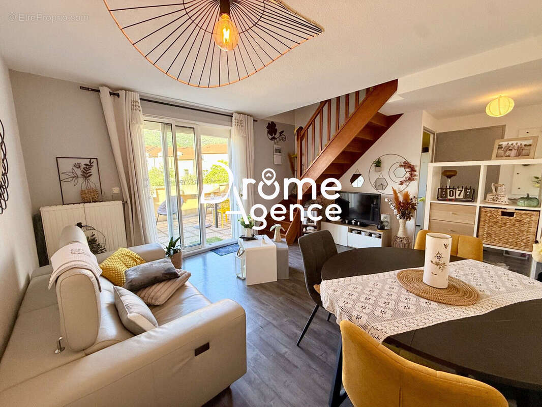 Appartement 45 m² à Guilherand-Granges  - photo 2