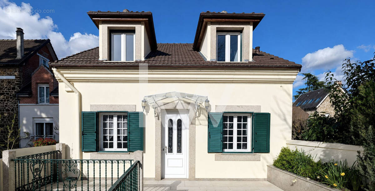 Maison à SAINT-GRATIEN
